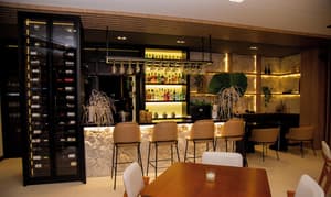 thumbnail: Bar (on property)