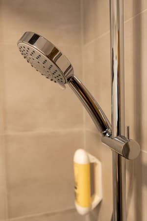 thumbnail: Bathroom amenities
