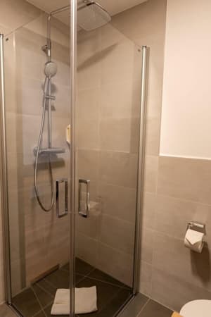 thumbnail: Bathroom shower