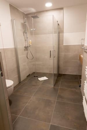 thumbnail: Bathroom shower