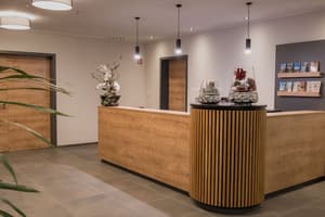thumbnail: Reception