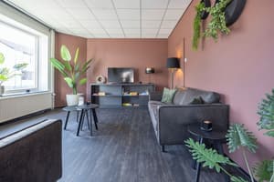 thumbnail: Lobby sitting area