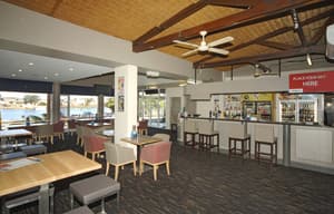 thumbnail: Bar (on property)