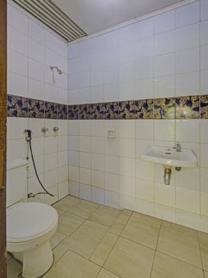 thumbnail: Front of property