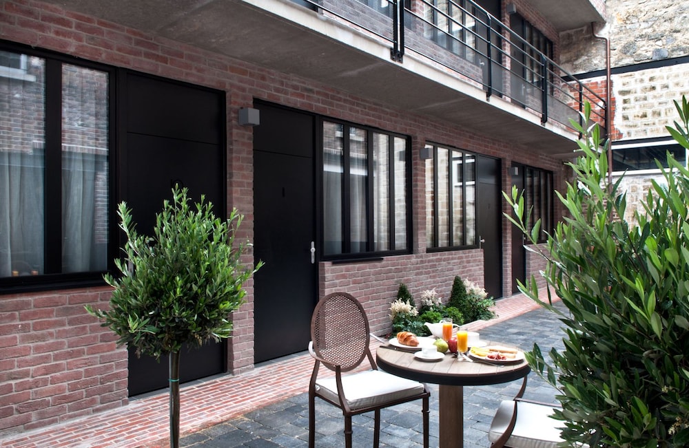 Courtyard