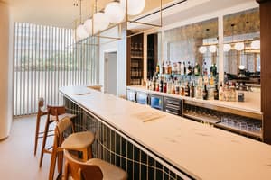 thumbnail: Snack bar