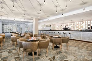 thumbnail: Bar (on property)