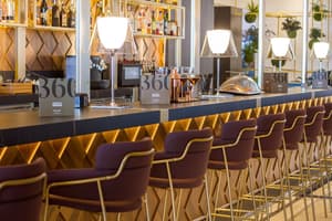 thumbnail: Bar (on property)