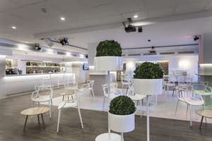 thumbnail: Bar (on property)
