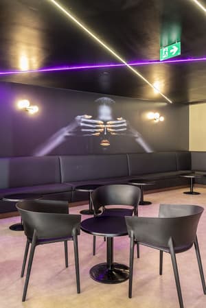thumbnail: Nightclub