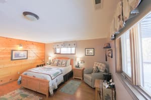thumbnail: Interior