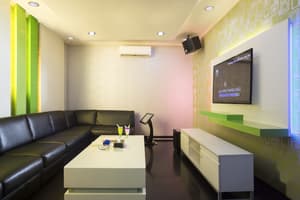 thumbnail: Karaoke room