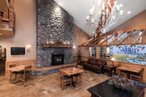 thumbnail: Lobby sitting area