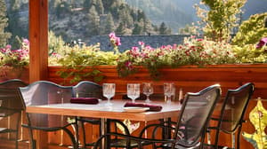 thumbnail: Bar (on property)