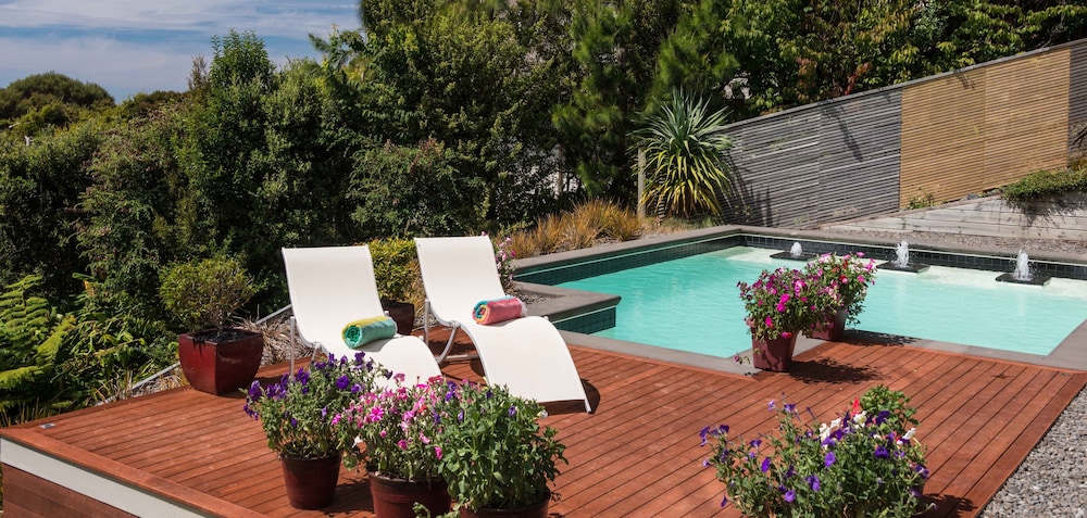 Sundeck