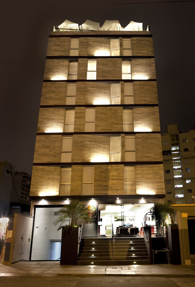 Front of property - evening/night