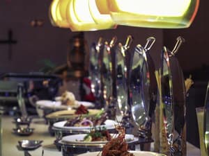 thumbnail: Restaurant