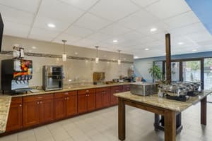 thumbnail: Breakfast area