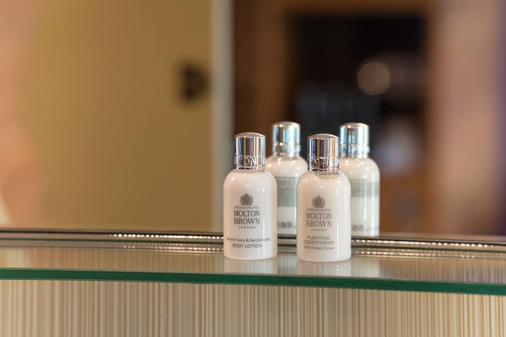 Bathroom amenities