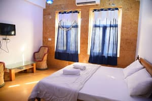 thumbnail: Room