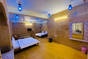 thumbnail: Room