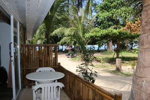 thumbnail: Front of property