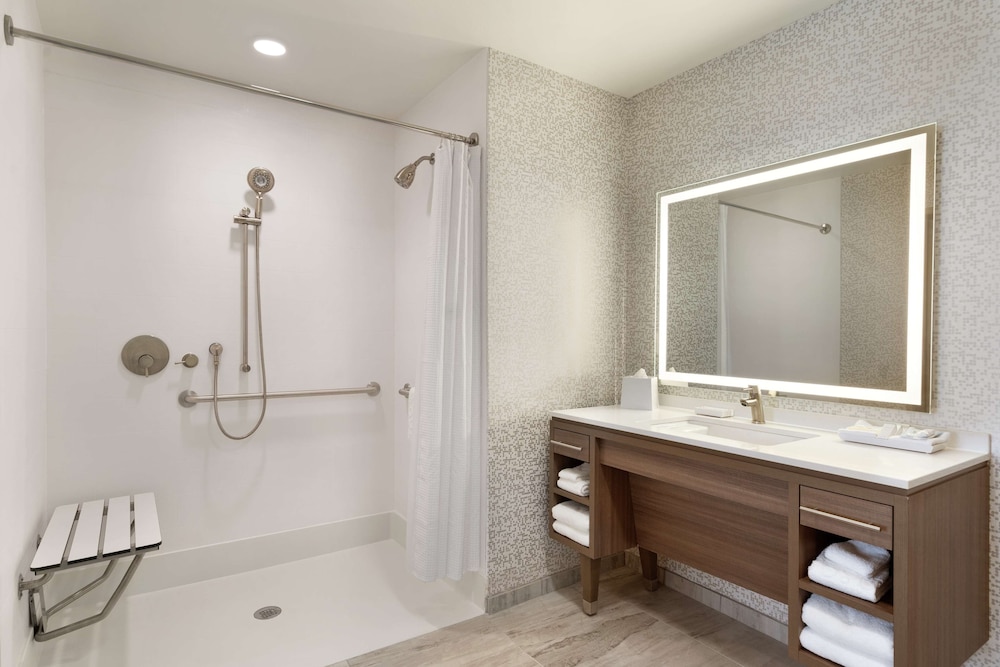 Bathroom shower