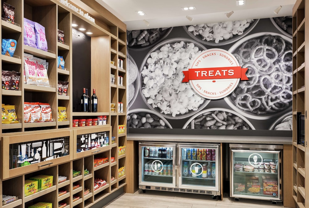 Snack bar