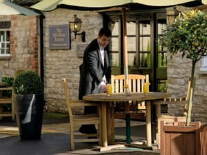 thumbnail: Outdoor dining