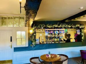 thumbnail: Bar (on property)