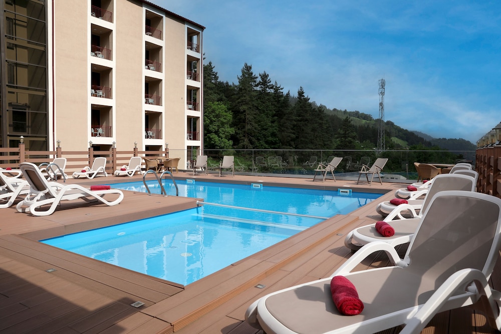 Rooftop pool