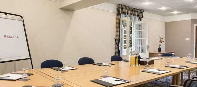 Queens Boardroom