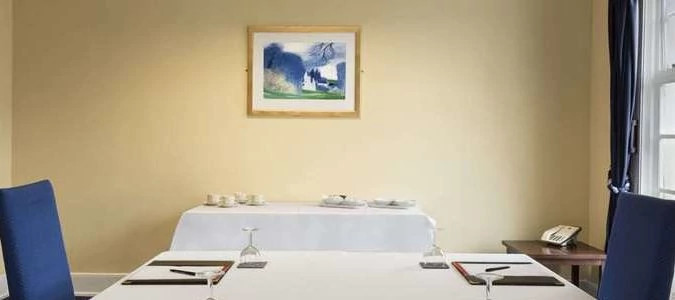 Meeting Room - Qourn
