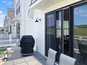 thumbnail: Exterior