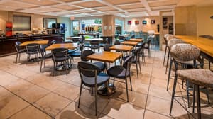 thumbnail: Breakfast area
