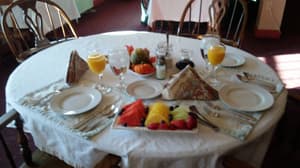 thumbnail: Breakfast area