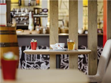 Dining,Dining Area,Breakfast,On-Site,Bar/Lounge