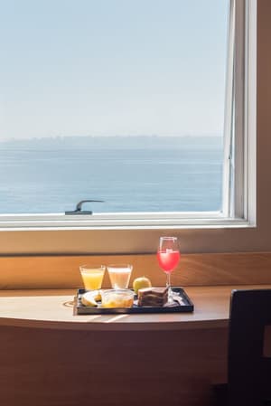 thumbnail: Breakfast area