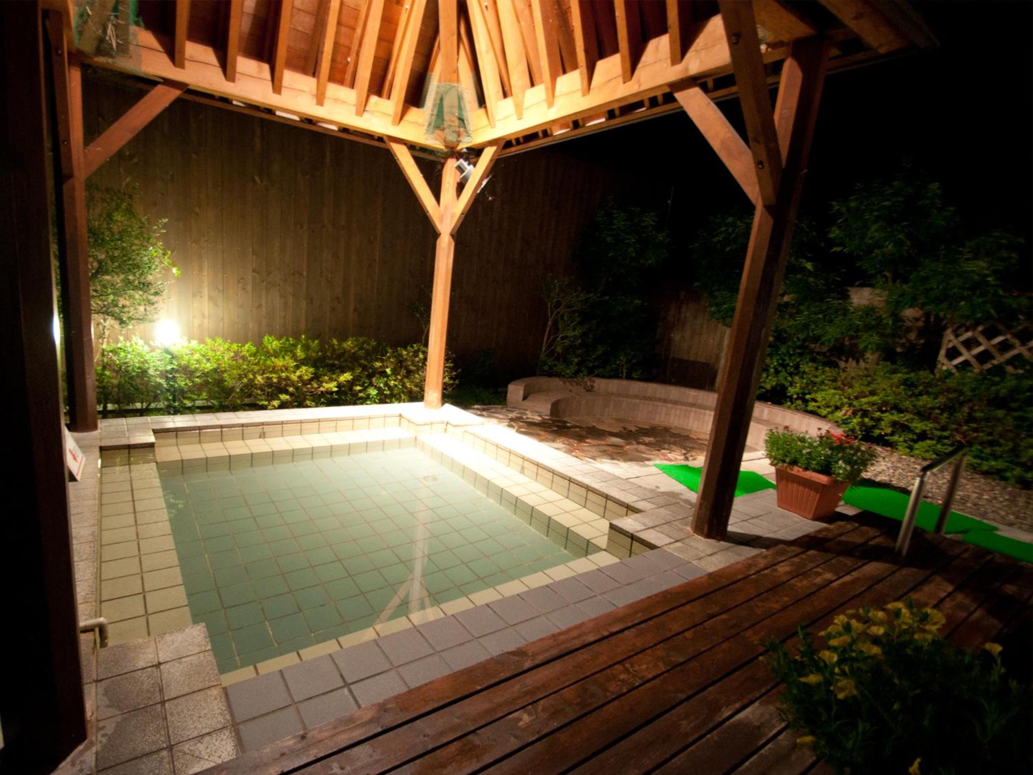 Swimming pool-spa