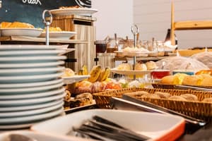 thumbnail: Breakfast area