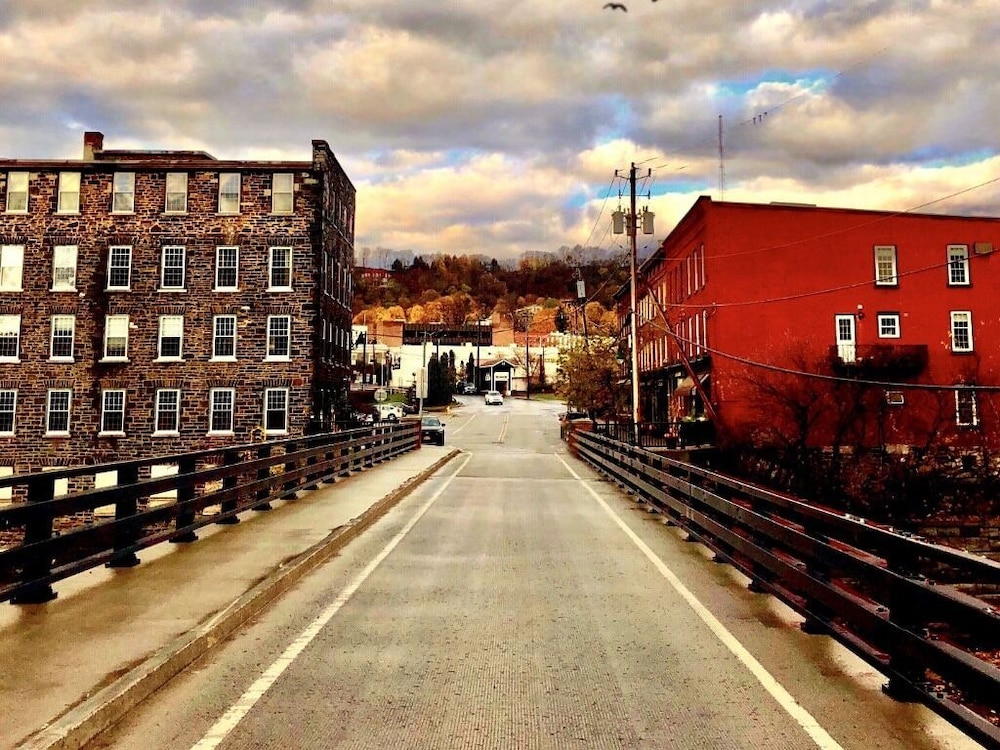 Primary image