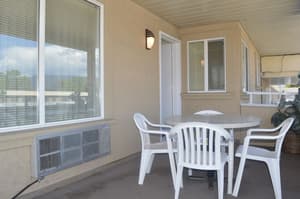thumbnail: Exterior