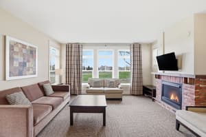 thumbnail: In-room dining