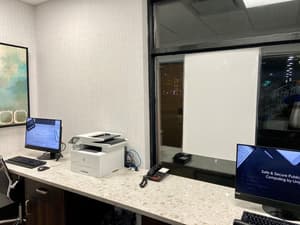 thumbnail: Business center