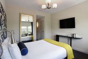 thumbnail: Room