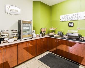 thumbnail: Breakfast area