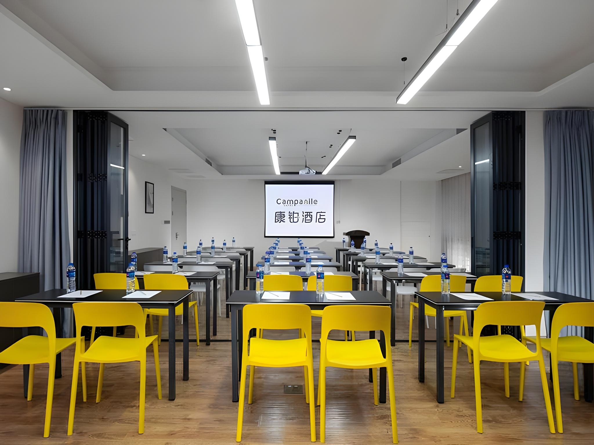 Restaurant-cafeteria