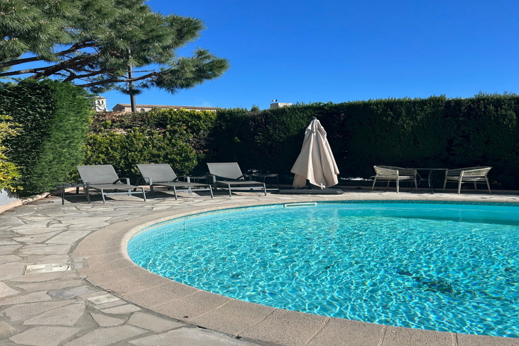 Swimming pool-spa