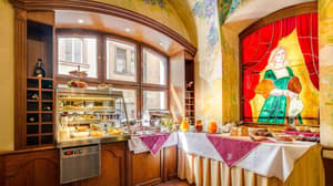 thumbnail: Breakfast area