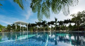 thumbnail: Outdoor pool